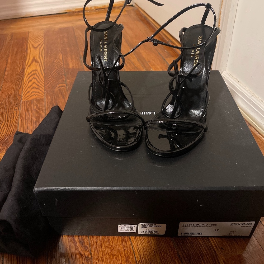 YSl pumps worn once